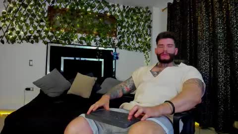 matius foxter online show from 10/25/25, 02:30