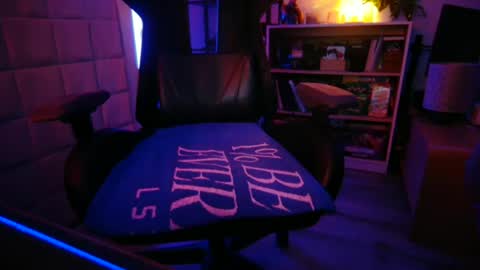 MRD online show from 06/25/26, 01:59