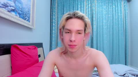 Snapshot of matt_spark chatting on 01/03/25, 02:43 Matt online show from 01/03/25, 02:43