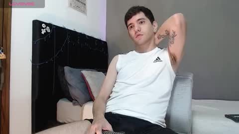 ---Matteo--- online show from 12/17/25, 05:02