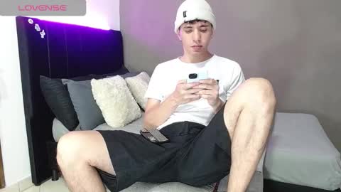 ---Matteo--- online show from 03/17/26, 02:05