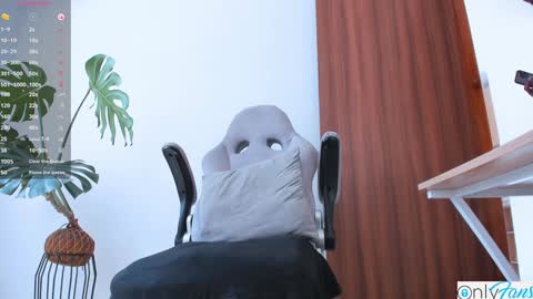 Mateo online show from 01/11/25, 03:31