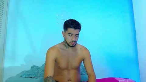 Snapshot of matteo_rreal chatting on 12/19/25, 02:24 MATTEO online show from 12/19/25, 02:24