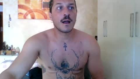 Snapshot of matteushh87 chatting on 06/30/26, 08:26 matteushh87 online show from 06/30/26, 08:26