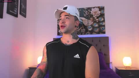 Matthew INDEPENDENT MODEL online show from 04/21/26, 01:29