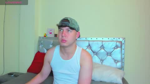 Snapshot of matthew_gill chatting on 05/17/26, 12:12 matthewlatinc online show from 05/17/26, 12:12