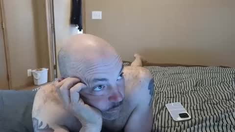 Snapshot of matthewhusby chatting on 04/26/26, 12:58 MH online show from 04/26/26, 12:58