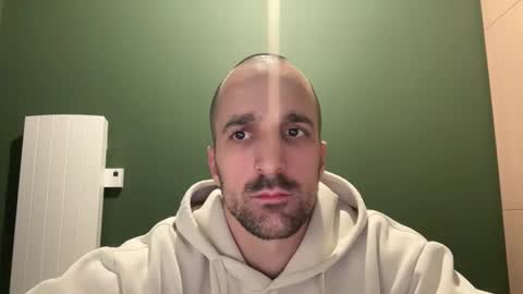 Snapshot of matthias24 chatting on 11/29/25, 01:41 M online show from 11/29/25, 01:41