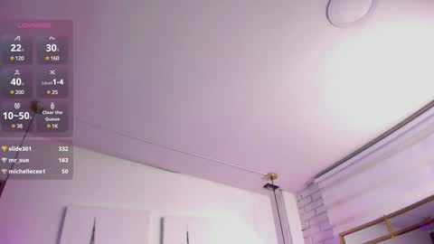 Snapshot of matti_sofia chatting on 02/07/25, 06:24 TATIANA  AND ROUS online show from 02/07/25, 06:24