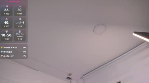 Snapshot of matti_sofia chatting on 02/14/25, 06:23 TATIANA  AND ROUS online show from 02/14/25, 06:23