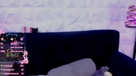 Snapshot of matti_sofia chatting on 02/17/25, 10:14 TATIANA  AND ROUS online show from 02/17/25, 10:14