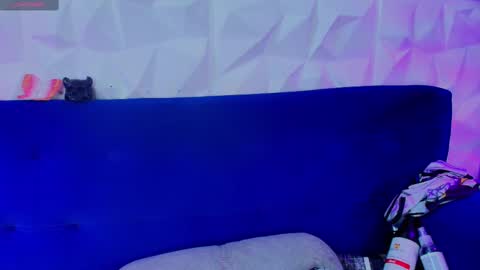 Snapshot of matti_sofia chatting on 02/20/25, 10:15 TATIANA  AND ROUS online show from 02/20/25, 10:15