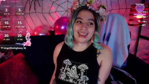 Snapshot of matti_sofia chatting on 10/22/25, 11:10 TATIANA  AND ROUS online show from 10/22/25, 11:10