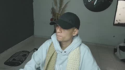 mattias     online show from 01/28/25, 07:32