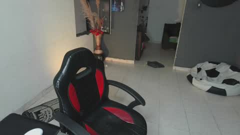 mattias     online show from 02/05/25, 06:15