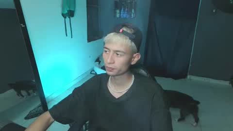 mattias     online show from 03/08/25, 02:34