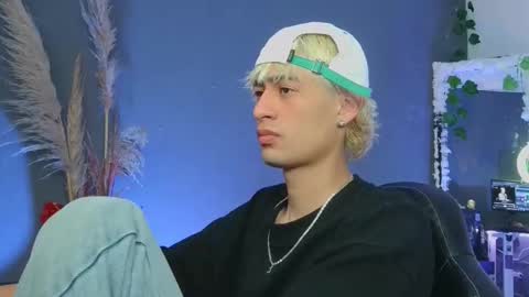 mattias     online show from 10/16/25, 11:17