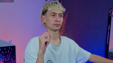 mattias     online show from 12/02/25, 05:46