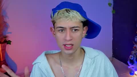 mattias     online show from 12/15/25, 01:43