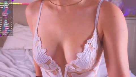 Snapshot of mattieandrews chatting on 10/07/25, 07:38 Hello im Marifirst day here dont be a rude with me.. please online show from 10/07/25, 07:38