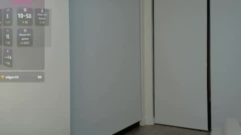 Snapshot of mattisux chatting on 10/09/25, 04:32 Matti Mars online show from 10/09/25, 04:32