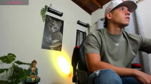 Snapshot of mattmeness chatting on 01/04/25, 07:24 MattMeness online show from 01/04/25, 07:24