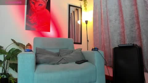 Snapshot of mattmeness chatting on 01/14/25, 12:33 MattMeness online show from 01/14/25, 12:33