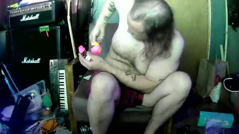 Snapshot of mattskiba89 chatting on 07/05/26, 02:13 mattskiba89 online show from 07/05/26, 02:13