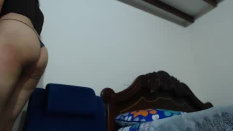 Snapshot of matturewet chatting on 02/07/25, 12:09 matturewet online show from 02/07/25, 12:09