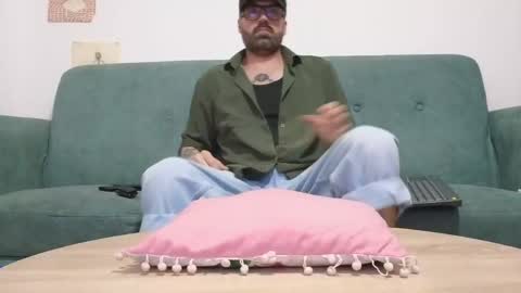 Snapshot of mattxfeet chatting on 05/18/26, 10:26 Matt online show from 05/18/26, 10:26