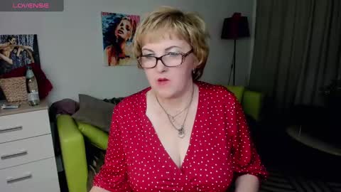 Snapshot of mature_blonde7 chatting on 01/29/25, 06:07 Lana online show from 01/29/25, 06:07