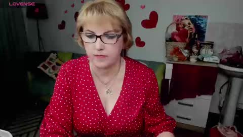Snapshot of mature_blonde7 chatting on 02/22/25, 08:40 Lana online show from 02/22/25, 08:40