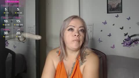 Snapshot of mature_liaa chatting on 02/17/25, 11:02 Mature liaa online show from 02/17/25, 11:02