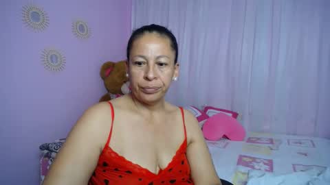 Snapshot of mature_martina_ chatting on 01/08/25, 06:20 Martina online show from 01/08/25, 06:20