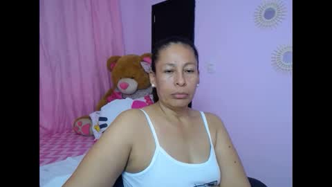 Snapshot of mature_martina_ chatting on 01/10/25, 02:46 Martina online show from 01/10/25, 02:46