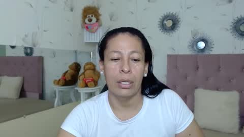 Snapshot of mature_martina_ chatting on 01/21/25, 09:46 Martina online show from 01/21/25, 09:46