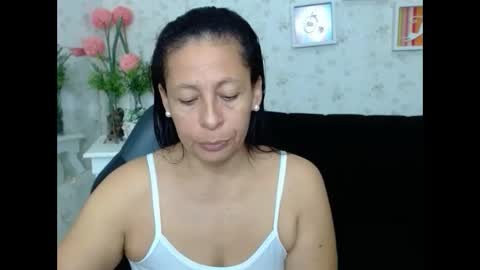 Snapshot of mature_martina_ chatting on 01/26/25, 05:23 Martina online show from 01/26/25, 05:23