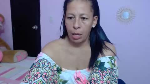 Snapshot of mature_martina_ chatting on 01/29/25, 04:58 Martina online show from 01/29/25, 04:58