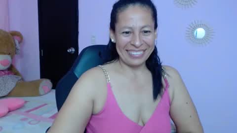 Snapshot of mature_martina_ chatting on 02/01/25, 06:43 Martina online show from 02/01/25, 06:43
