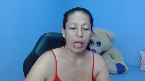 Snapshot of mature_martina_ chatting on 02/02/25, 05:32 Martina online show from 02/02/25, 05:32