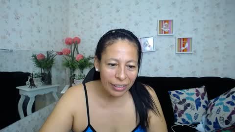 Snapshot of mature_martina_ chatting on 02/08/25, 06:43 Martina online show from 02/08/25, 06:43