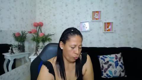 Snapshot of mature_martina_ chatting on 02/09/25, 08:54 Martina online show from 02/09/25, 08:54