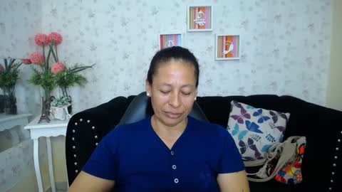 Snapshot of mature_martina_ chatting on 02/17/25, 11:31 Martina online show from 02/17/25, 11:31