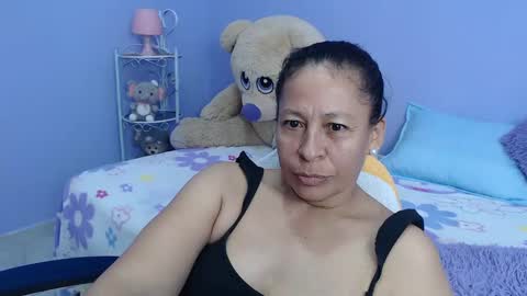Snapshot of mature_martina_ chatting on 02/23/25, 04:50 Martina online show from 02/23/25, 04:50