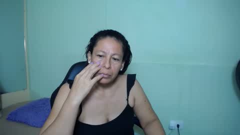 Snapshot of mature_martina_ chatting on 02/26/25, 10:04 Martina online show from 02/26/25, 10:04