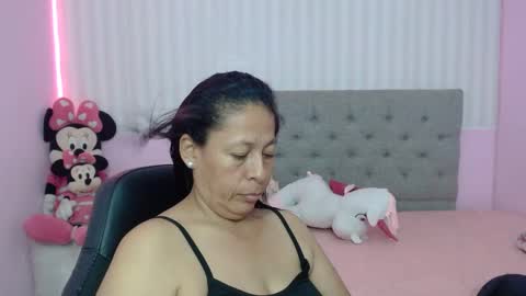 Snapshot of mature_martina_ chatting on 03/04/25, 01:45 Martina online show from 03/04/25, 01:45
