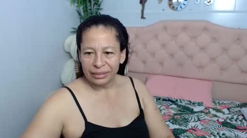 Snapshot of mature_martina_ chatting on 09/28/25, 10:31 Martina online show from 09/28/25, 10:31