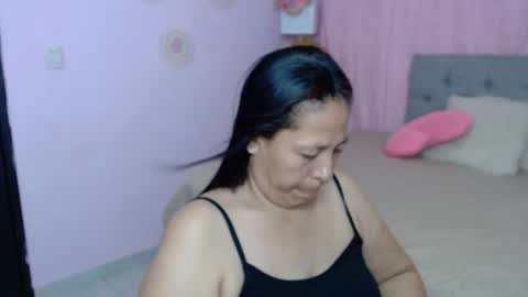 Snapshot of mature_martina_ chatting on 10/07/25, 10:51 Martina online show from 10/07/25, 10:51