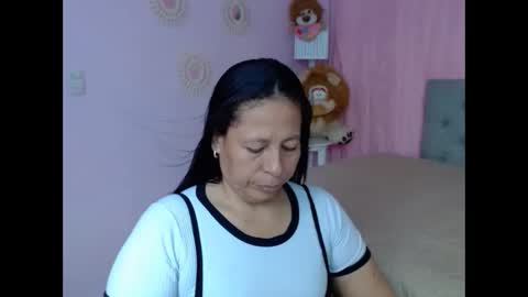 Snapshot of mature_martina_ chatting on 10/13/25, 07:47 Martina online show from 10/13/25, 07:47