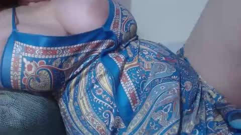 Snapshot of matureboobsbig chatting on 05/27/26, 01:57 matureboobsbig online show from 05/27/26, 01:57